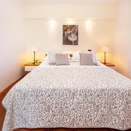 In - Malinska With Kitchen Apartman Porat (Krk)